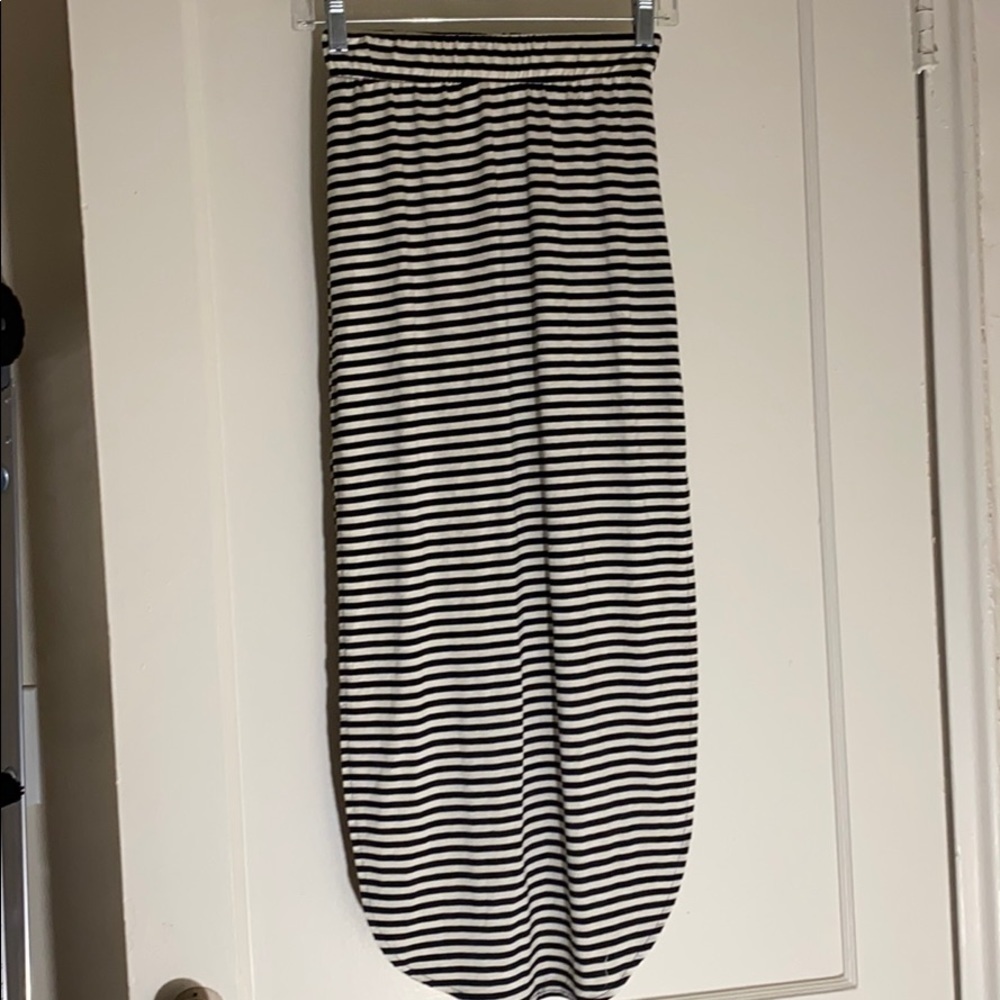 Painted thread striped maxi skirt with slits
